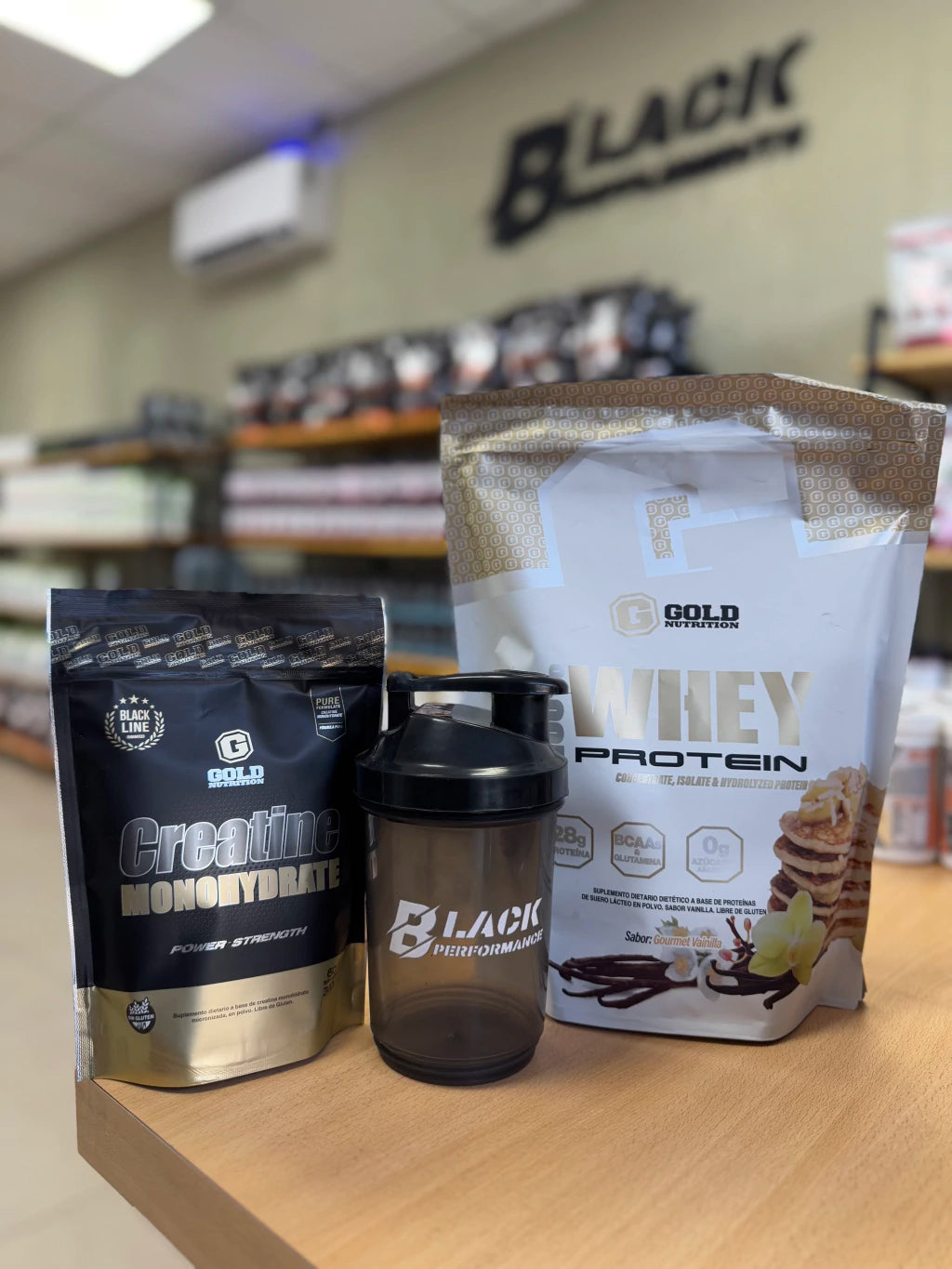 Combo Proteína 908 grs y Creatina 300 Grs Gold Nutrition (Shaker de regalo)